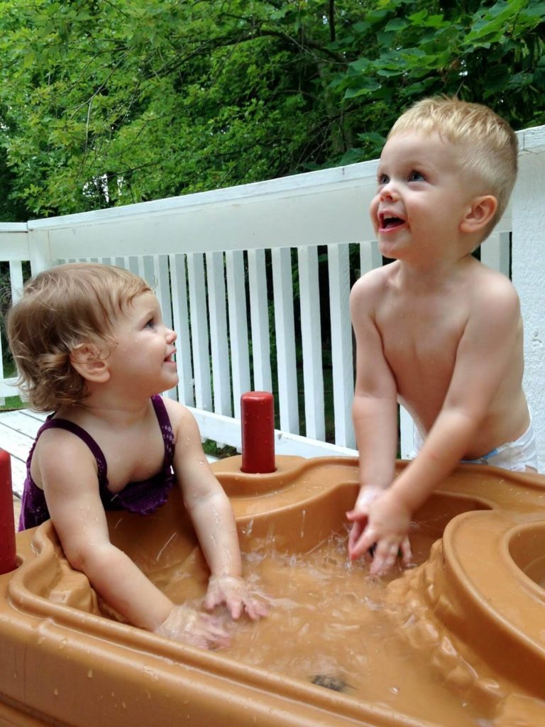 kids activities at water table