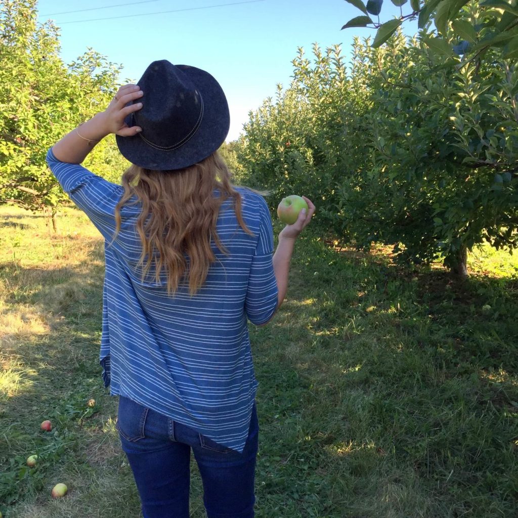rachel apple picking