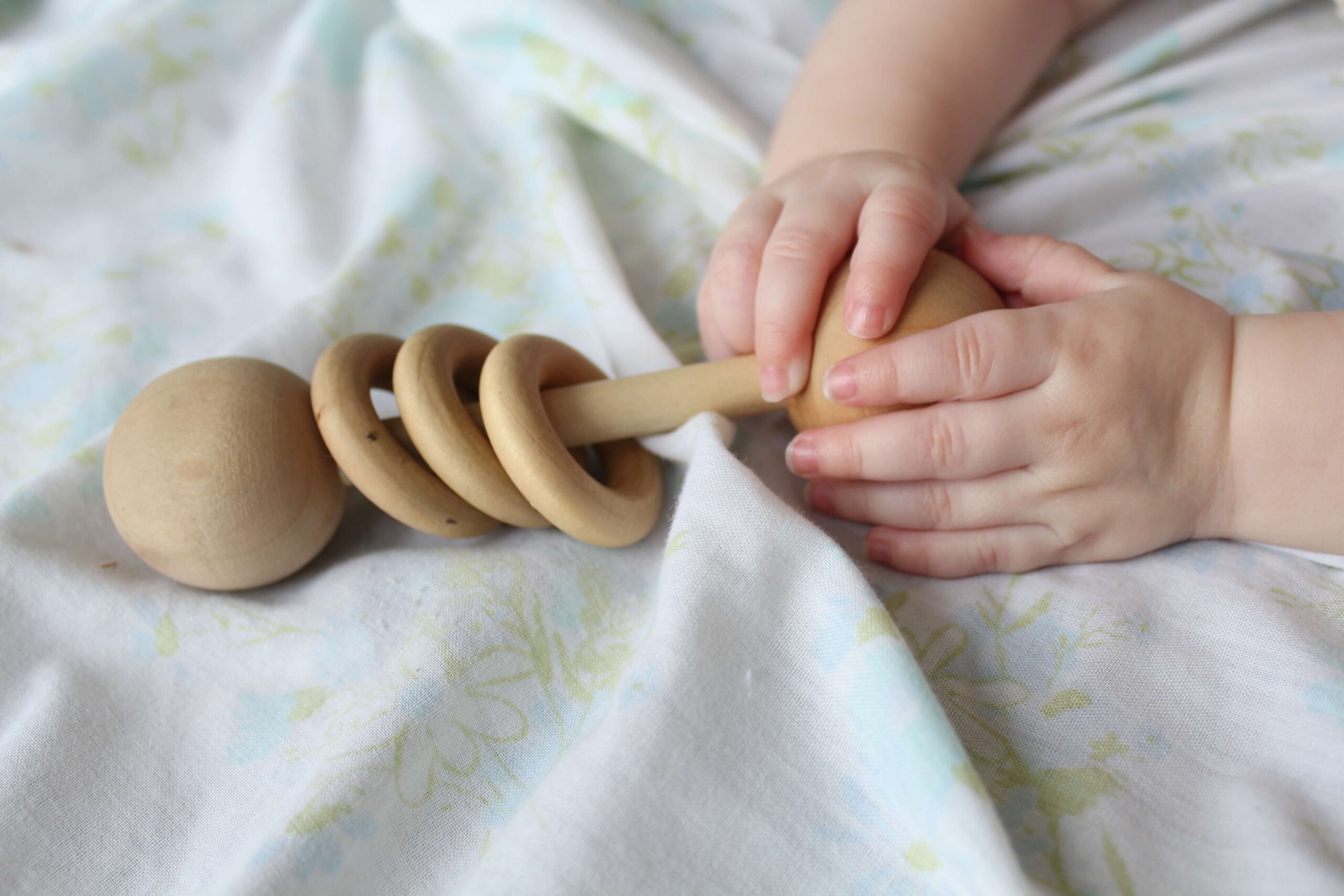 bannor toys hands Raising Roberts