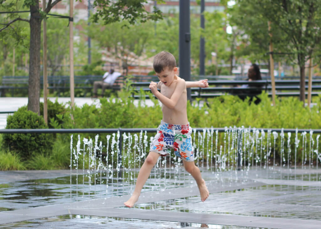 kiener plaza splash pad