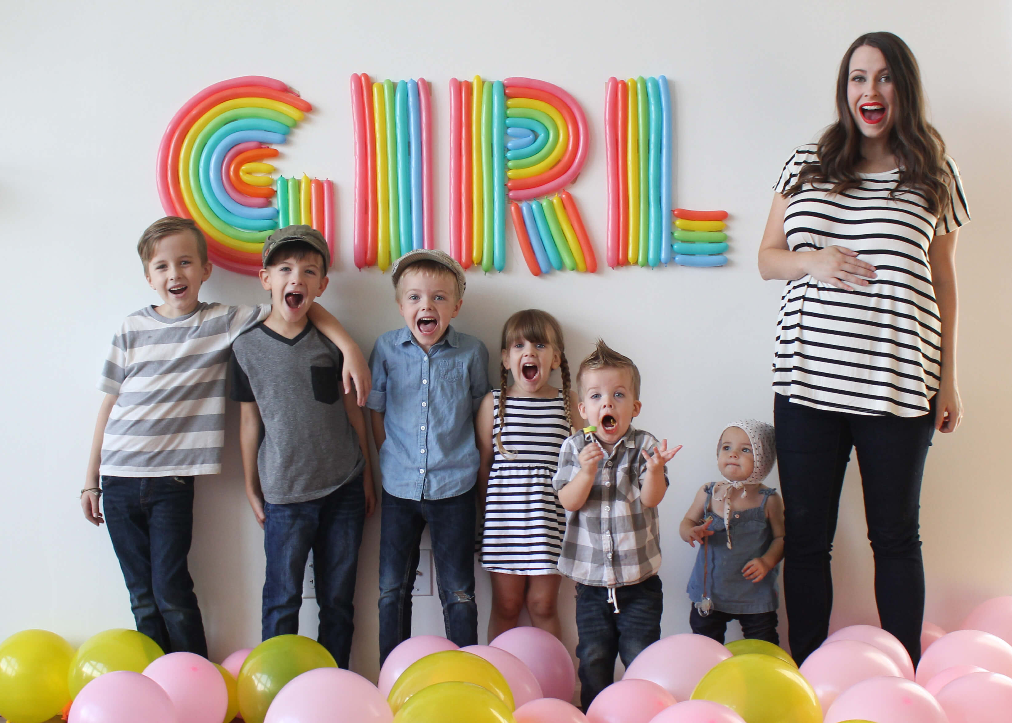 sibling gender reveal photos